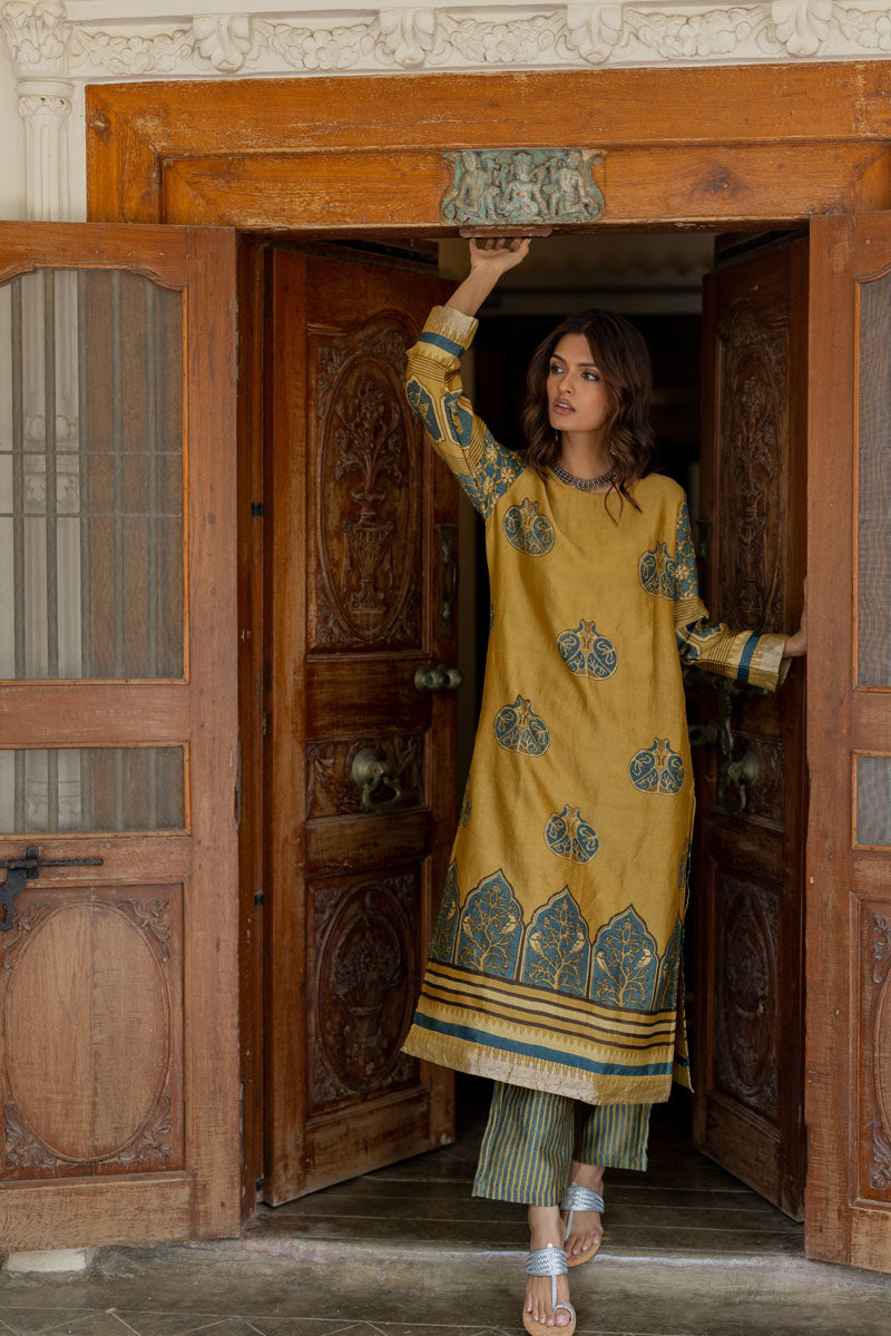 Chanderi Silk Classic Kurta Set of 2 - Parizaad