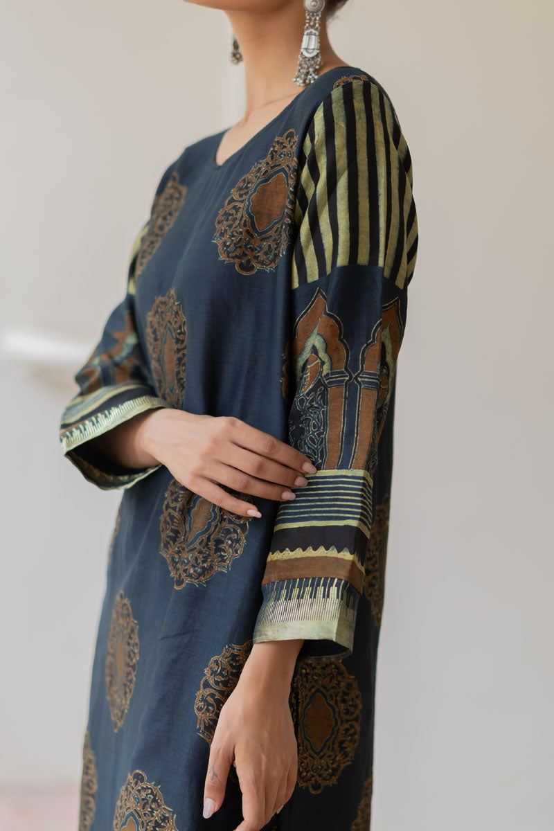 Chanderi Silk Classic Kurta Set of 2 - Mahnoor