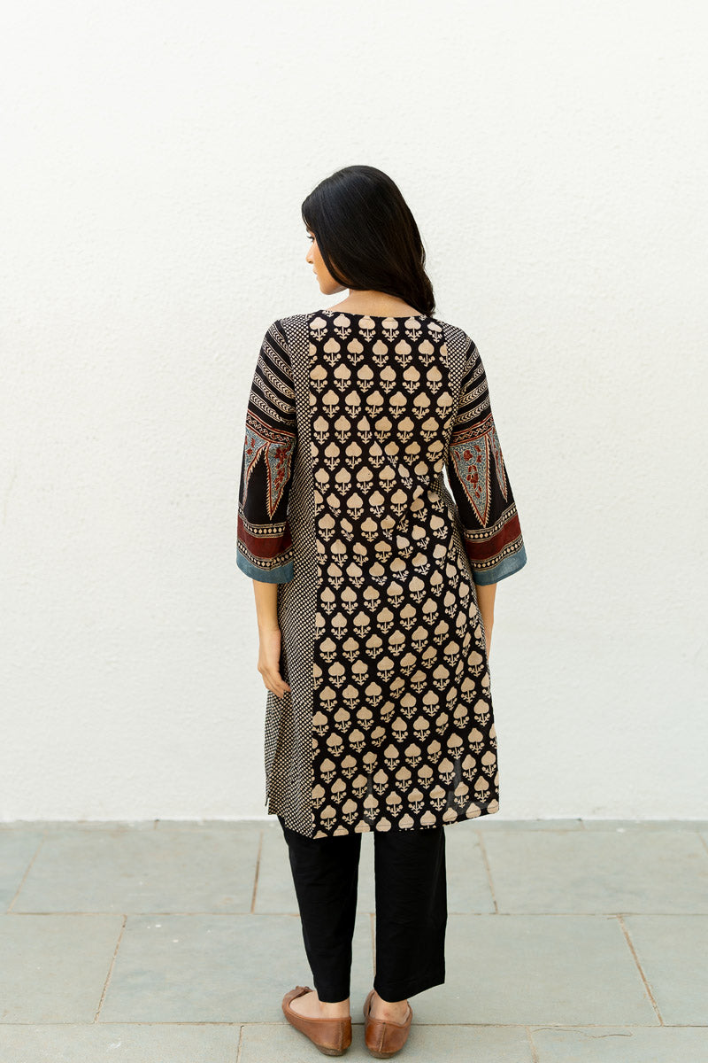 Panelled Kurta - Ark Black