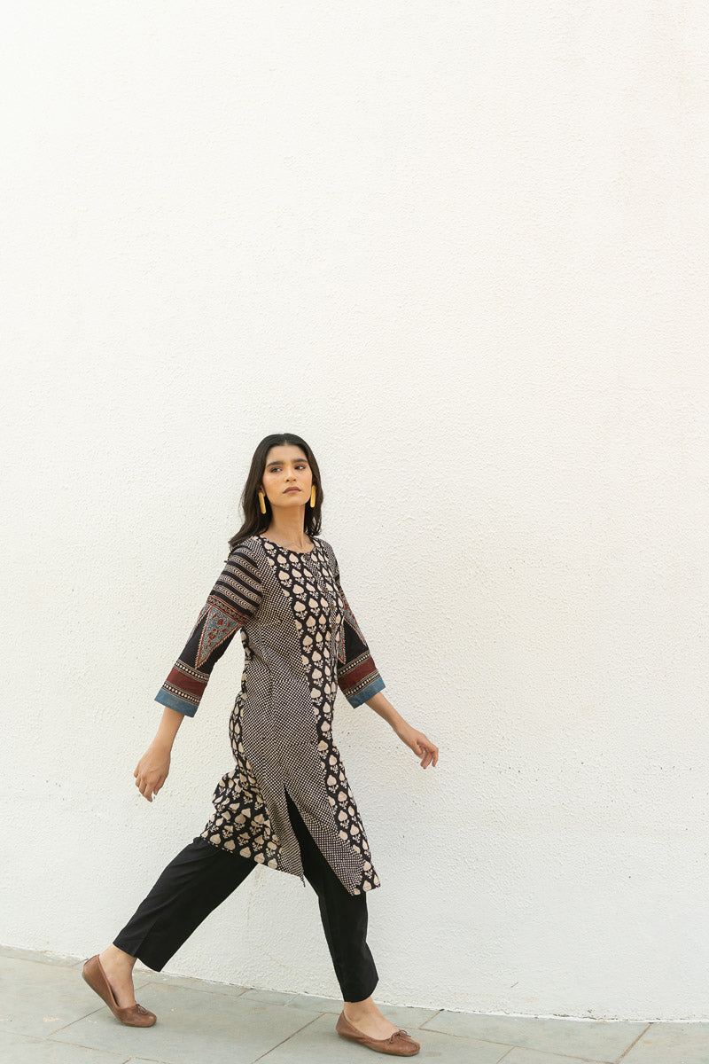 Panelled Kurta - Ark Black