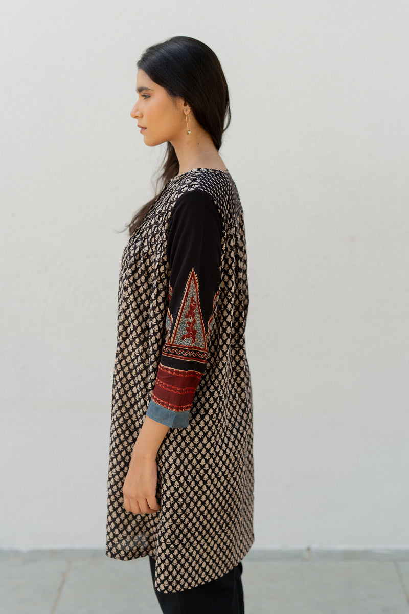 Short Pintuck Kurta - Ark Black