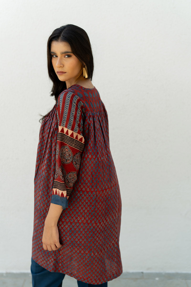 Short Pintuck Kurta - Oni Red