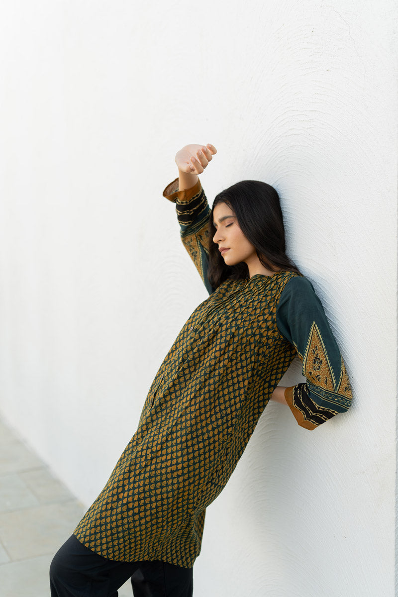 Short Pintuck Kurta - Ark Forest Green