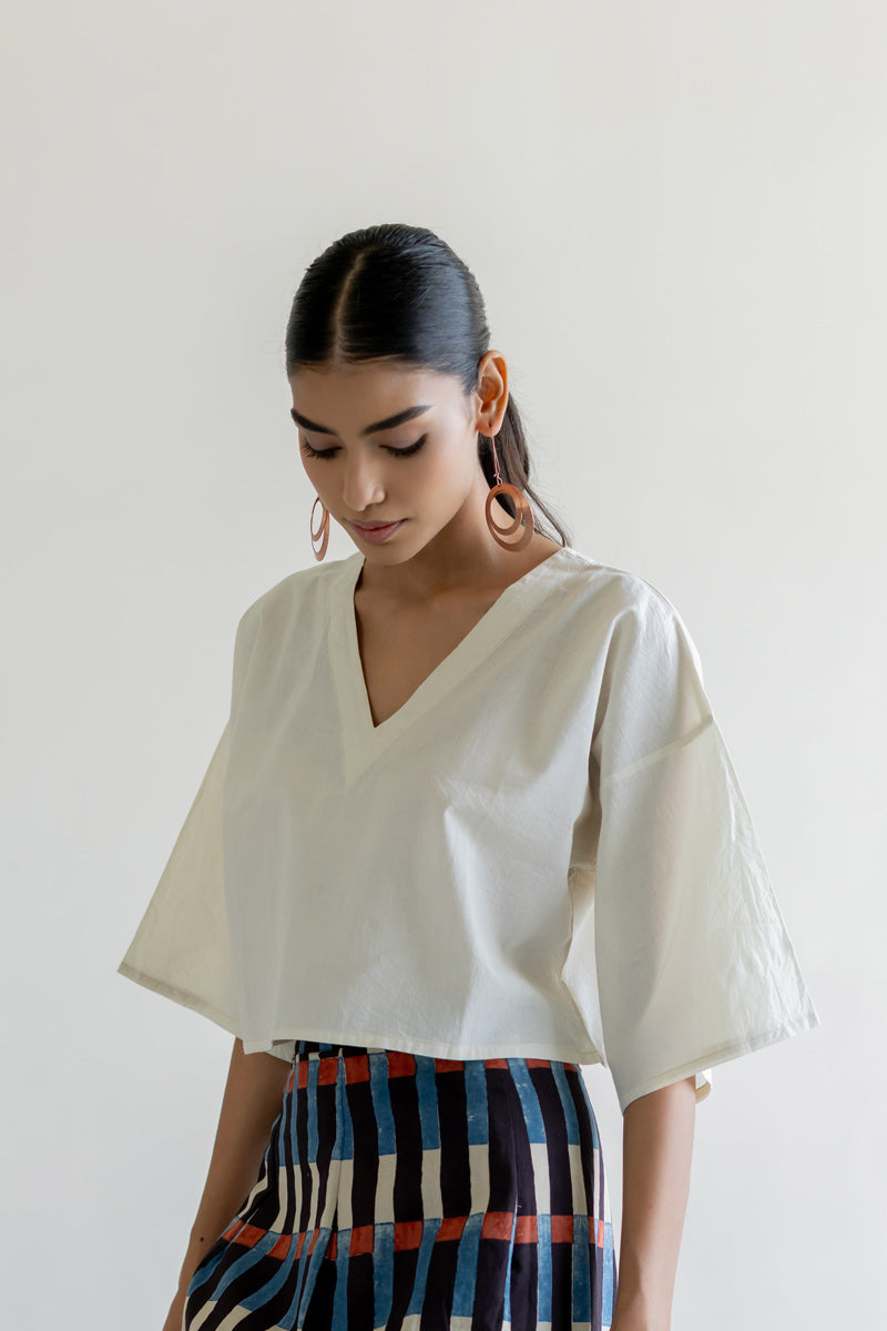 Basic Top - Natural White V Neck