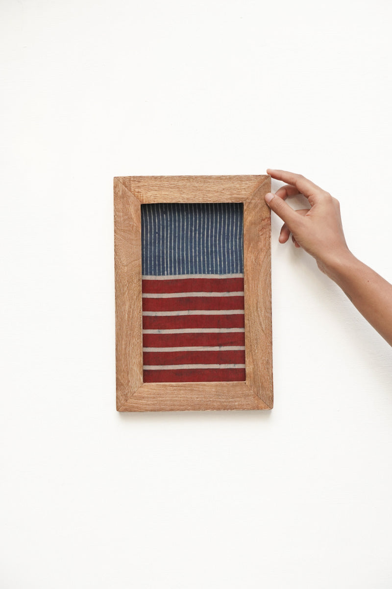 Set of 2 Wooden Frames - 10