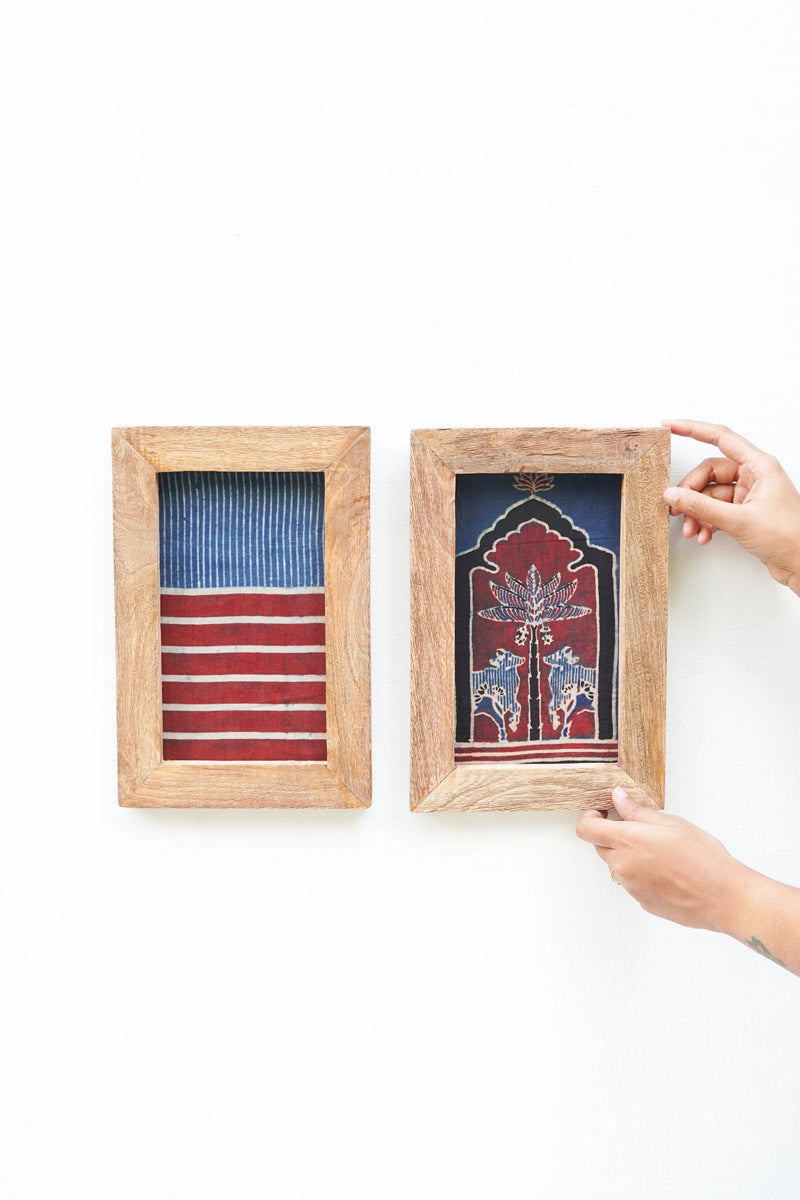 Set of 2 Wooden Frames - 10