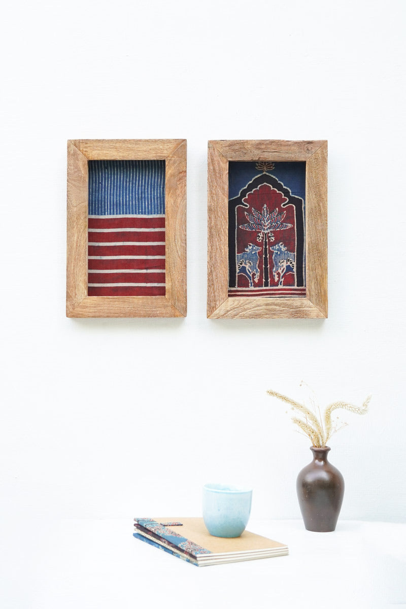 Set of 2 Wooden Frames - 10