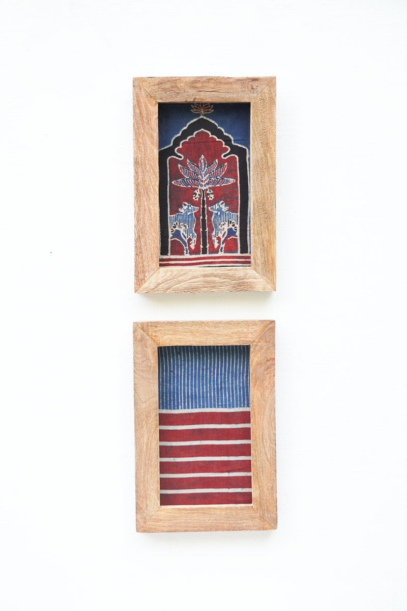 Set of 2 Wooden Frames - 10