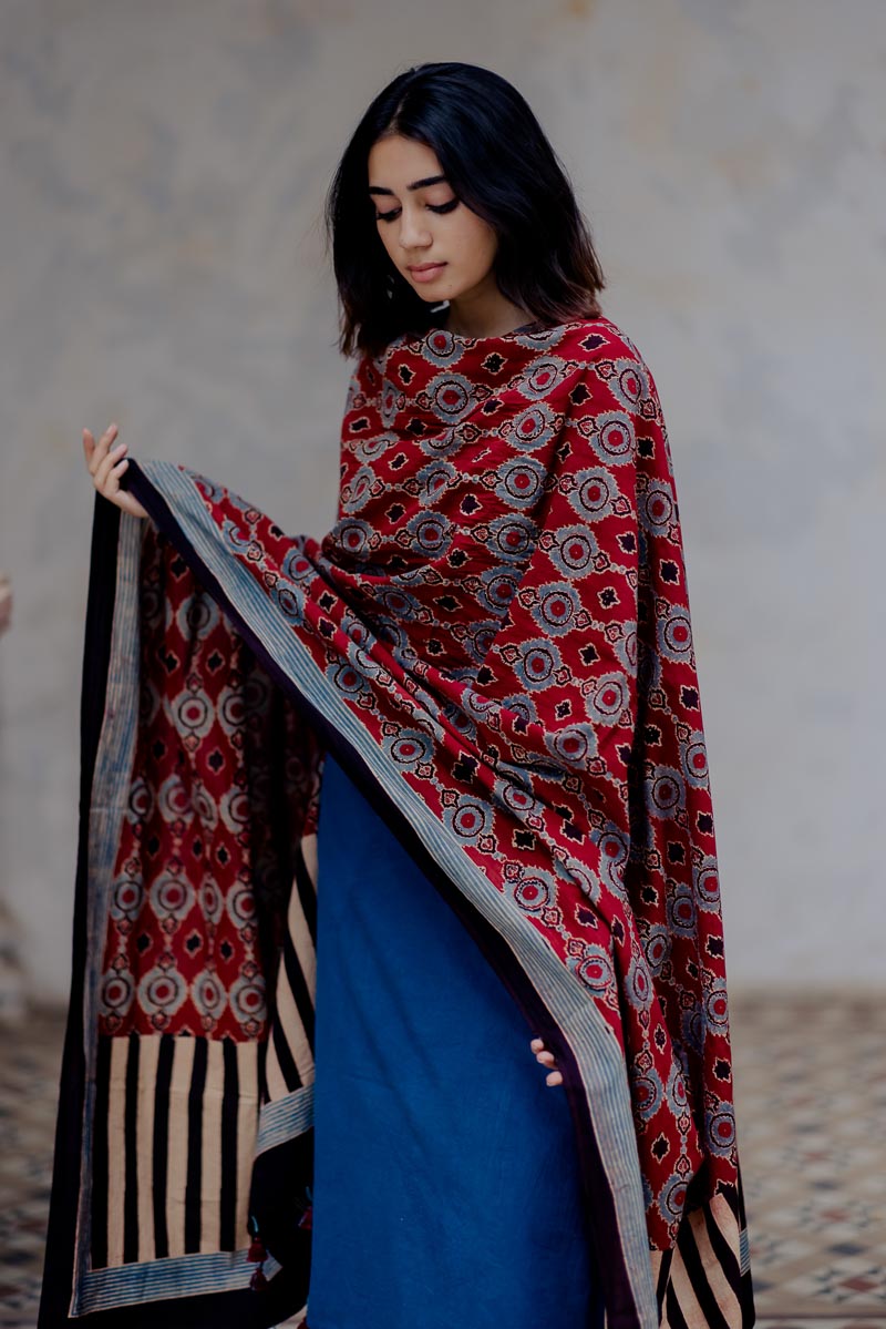 Cotton Dupatta – Red Nizana